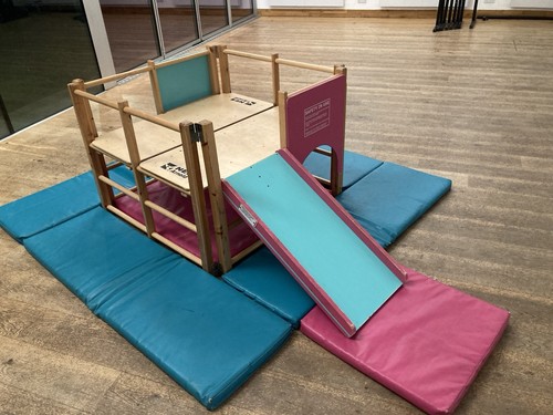 Indoor wooden climbing frame - climbing,